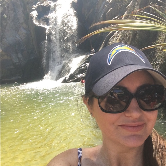 Meet your Posher, Shawna - Picture 3 of 3